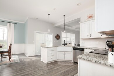 116 Whispering Pines Dr, Frankfort, KY 40601 - photo 5