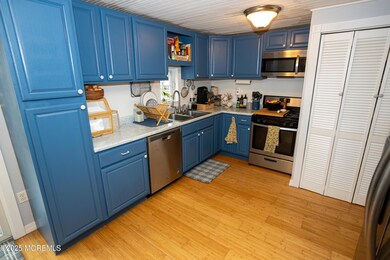 599 Keyport Ave, Keyport, NJ 07735 - photo 6