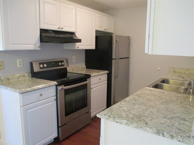 1534 Blackstone Dr unit 34, Nashua, NH 03063 - photo 2