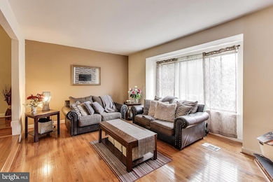 13305 Woodruff Ct, Germantown, MD 20874 - photo 4