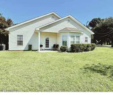 7301 Big Point Rd, Moss Point, MS 39562 - photo 4