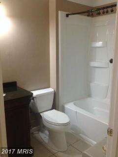 9262 Cardinal Forest Ln unit D, Lorton, VA 22079 - photo 6