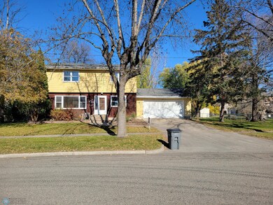 802 11th Ave N, Moorhead, MN 56560 - photo 2