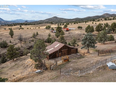 19369 E Highway 26, Mitchell, OR 97750 - photo 2