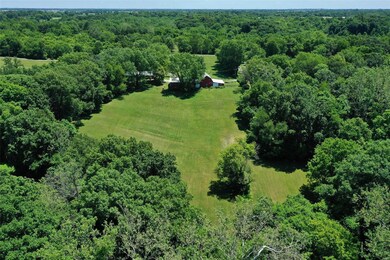 6831 Loyet Rd, Collinsville, IL 62234 - photo 2