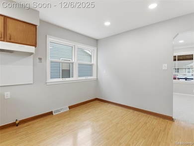 1811 E Marshall St, Ferndale, MI 48220 - photo 5