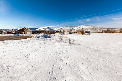 3_Land_high_3806363