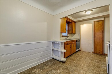 5070 Philip Ave, Maple Heights, OH 44137 - photo 5