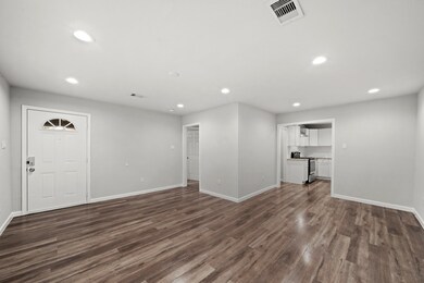 4926 Hull St, Houston, TX 77021 - photo 4