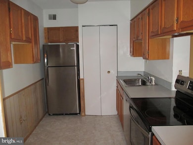 Place One Condominium unit 413, Alexandria, VA 22304 - photo 3