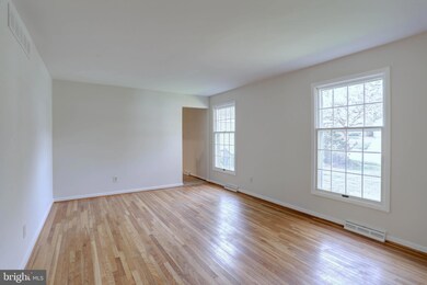 6136 Gatsby Green, Columbia, MD 21045 - photo 4
