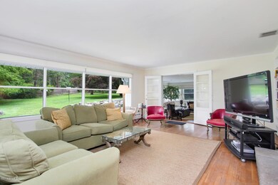 12 Cottontail Rd Cos Cob CT-large-018-01