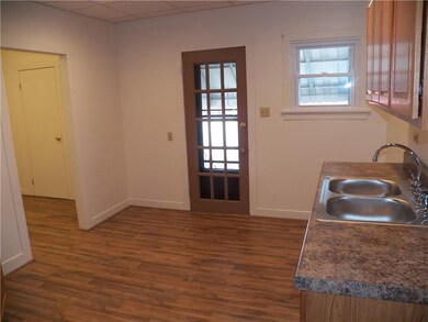 155 Jefferson Ave, Vandergrift, PA 15690 - photo 4