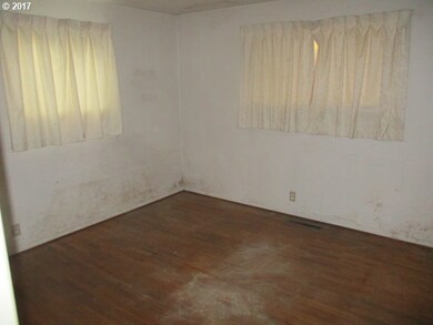 1386 Roundup Dr, Eugene, OR 97401 - photo 5