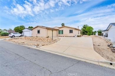 24800 Cornstalk Rd, Wildomar, CA 92595 - photo 2