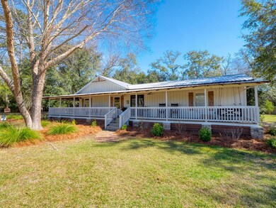 6180 Val Del Road - Welcome Home!