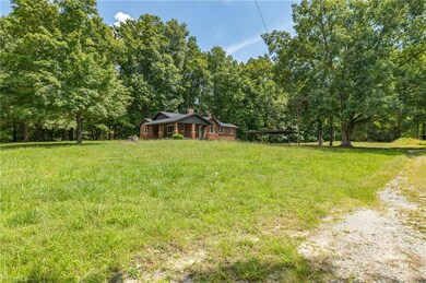 1513 Nc Highway 62 W, High Point, NC 27263 - photo 3