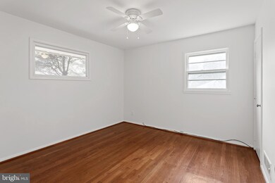 121 Rolling Rd, Gaithersburg, MD 20877 - photo 7