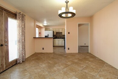 2100 Solano Dr, El Paso, TX 79935 - photo 4