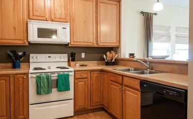 4 Kitchen 2