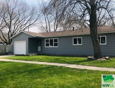 415 Cameo St, Onawa, IA 51040 - photo 4