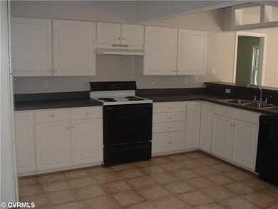 7172 Ladysmith Rd, Ruther Glen, VA 22546 - photo 4