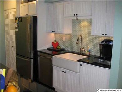 200 Portland Rd unit B14, Highlands, NJ 07732 - photo 2