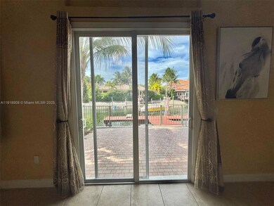 1141 Waterside Ln, Hollywood, FL 33019 - photo 4