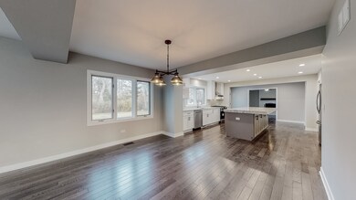 213 E Farnham Ln, Wheaton, IL 60189 - photo 7