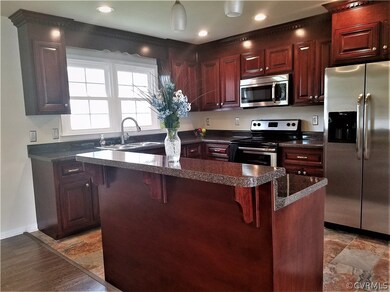 637 Flynn Ln, Petersburg, VA 23805 - photo 5