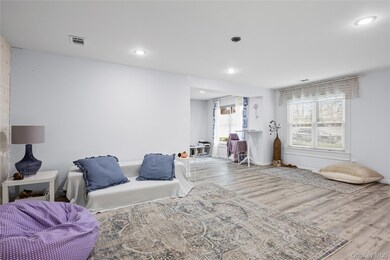 175 Main Ave unit 154, Wheatley Heights, NY 11798 - photo 5