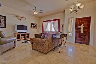 FAMILY ROOM &  ENTRY WAY
