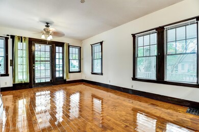 005_Living & Dining Room