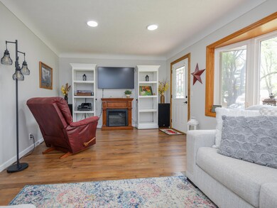 934 N 7th St-104