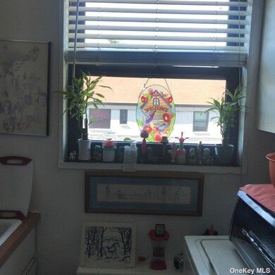 68- 58 136th St unit B, Flushing, NY 11367 - photo 5