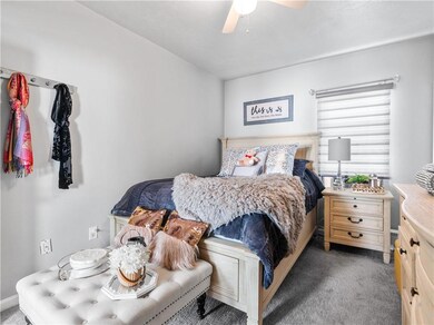 812 Social St, Woonsocket, RI 02895 - photo 6