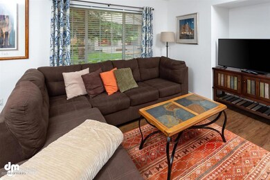 18-Living Room KJC_4524