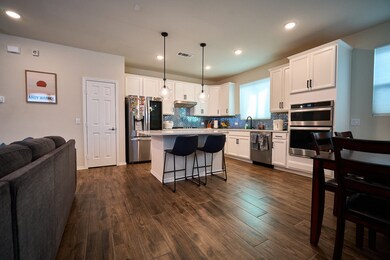 4016 Delta Rose St, Houston, TX 77018 - photo 5