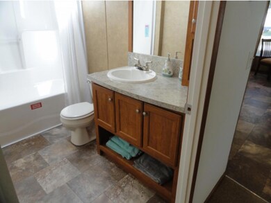 52 Mobile Dr, Hudson, NH 03051 - photo 4