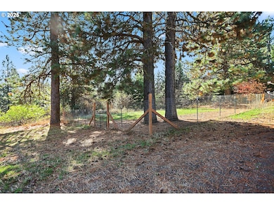 476 Sleepy Hollow Rd, Appleton, WA 98602 - photo 2