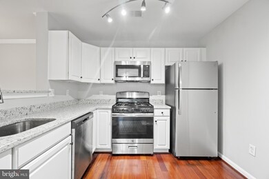 1067 Gardenview Loop unit 202, Woodbridge, VA 22191 - photo 5