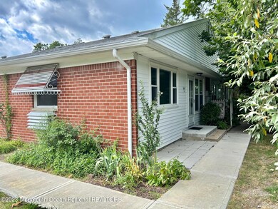 611 Willow St unit C, Lakehurst, NJ 08733 - photo 2