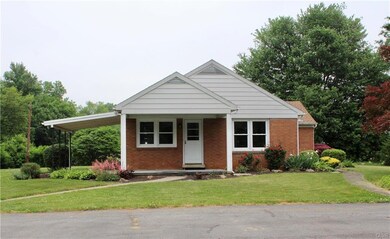 7327 Cetronia Rd, Allentown, PA 18106 - photo 2