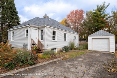 1620 Comfort St, Lansing, MI 48915 - photo 2