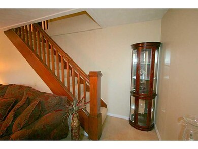 Entry/Foyer.