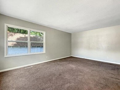 415 W 4th St, Blue Earth, MN 56013 - photo 6