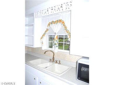 Kitchen - UPGRADES IN THE KITCHEN- BEAUTIFUL TILE 