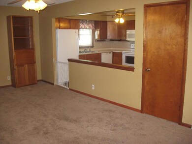 403 E Trowbridge St, Des Moines, IA 50315 - photo 6