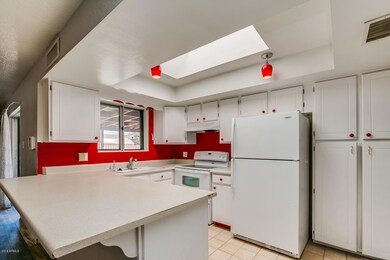 3838 W Eva St, Phoenix, AZ 85051 - photo 6