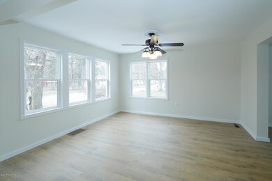 511 Gladys-104